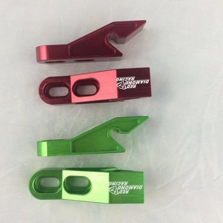 发动机机盖前锁扣