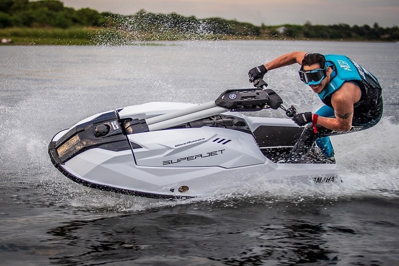 2021雅马哈摩托艇 SUPERJET 1050