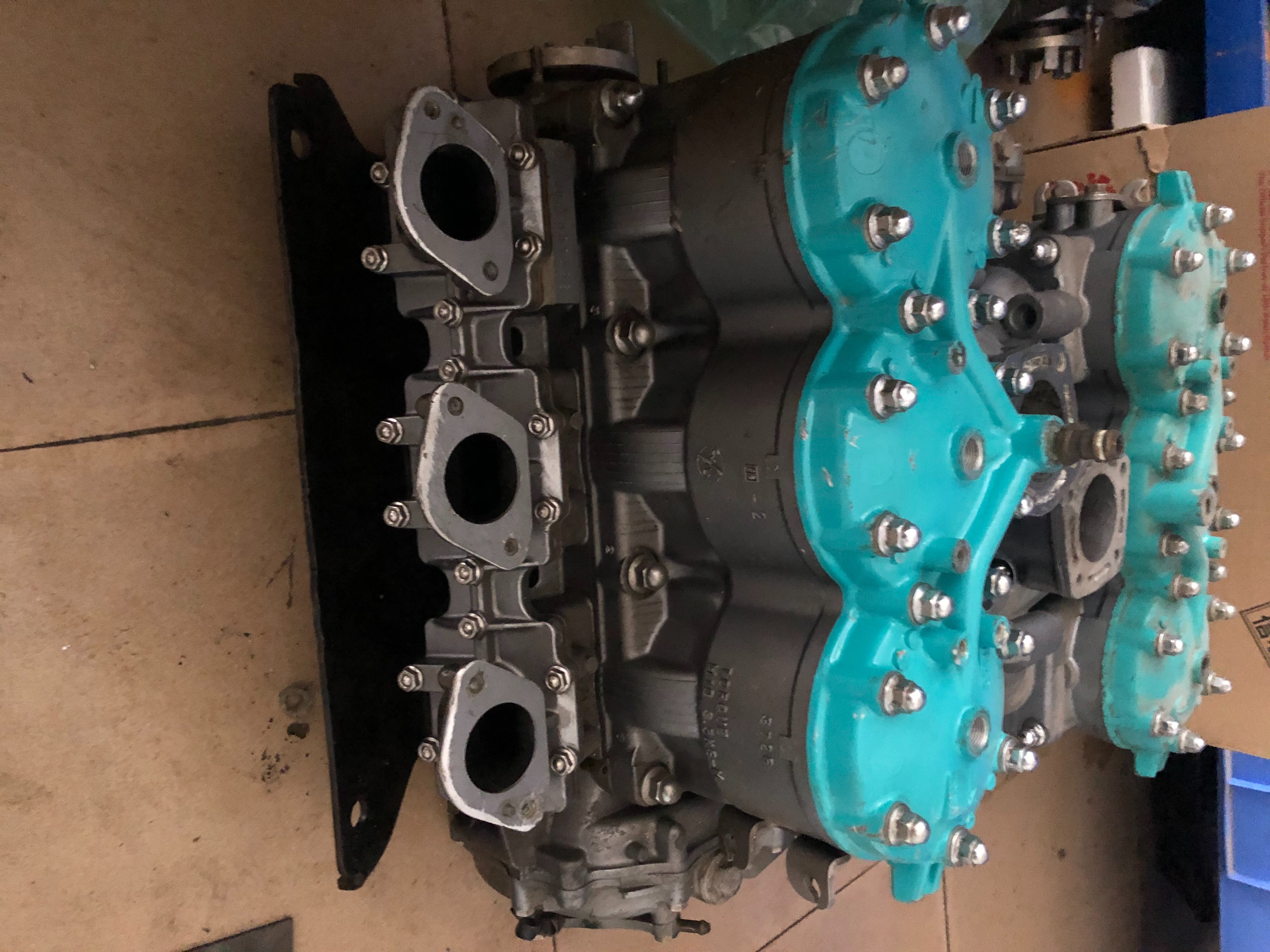 川崎900二冲发动机