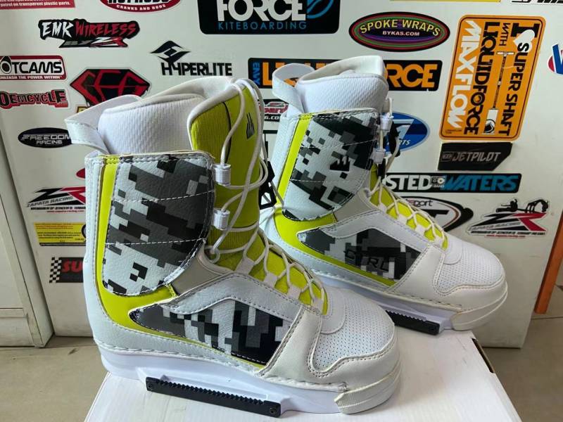 进口CTRL全包滑水鞋白黄色40.5码