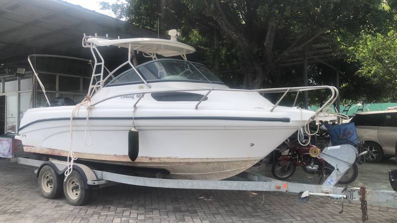 6.6米钓鱼船150匹四冲水星船外机