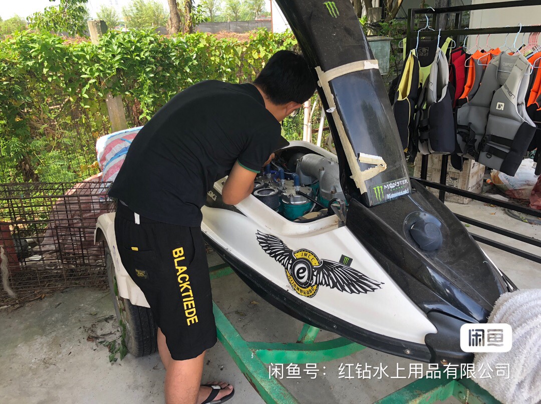 川崎3缸立式两冲1100cc150匹马力
