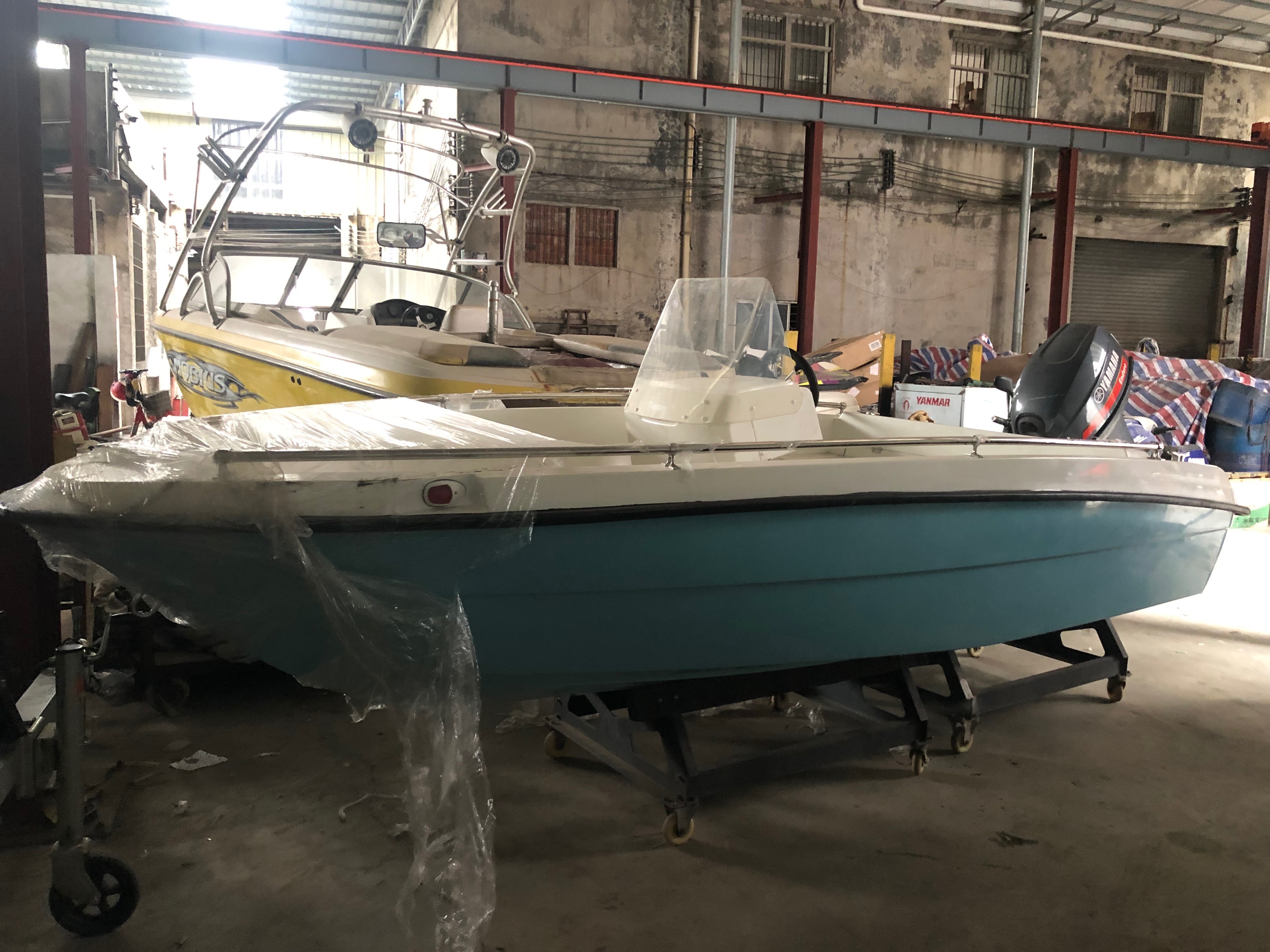 全新船身RD420，配雅马哈二冲40匹发动机