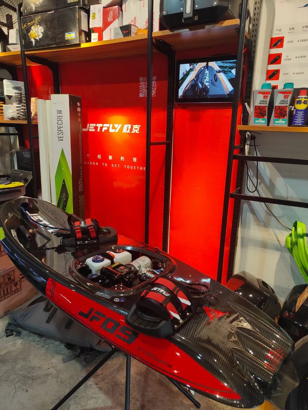 极克电动/油动冲浪板JETFLY 门店质保一年，保养全免，终身售后。 包教包会，用板无忧